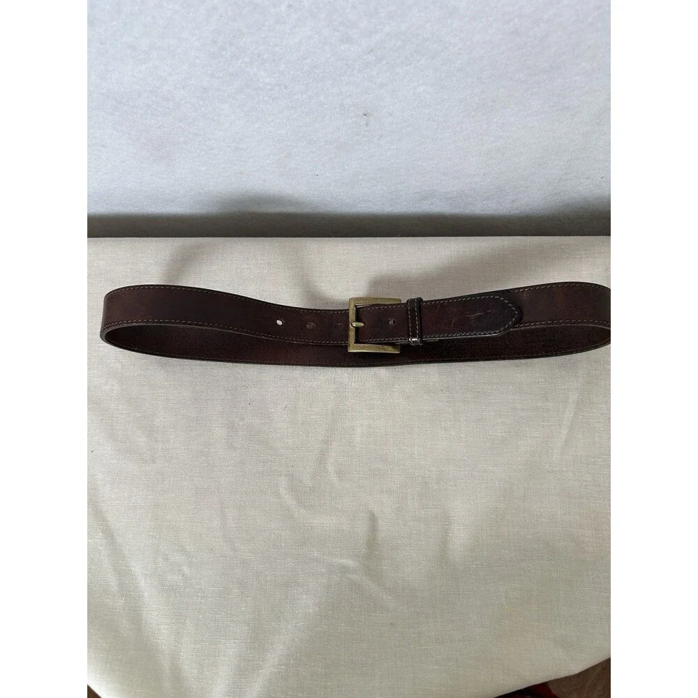 Eddie Bauer worn Italian leather solid brass belt buckle belt 34 in